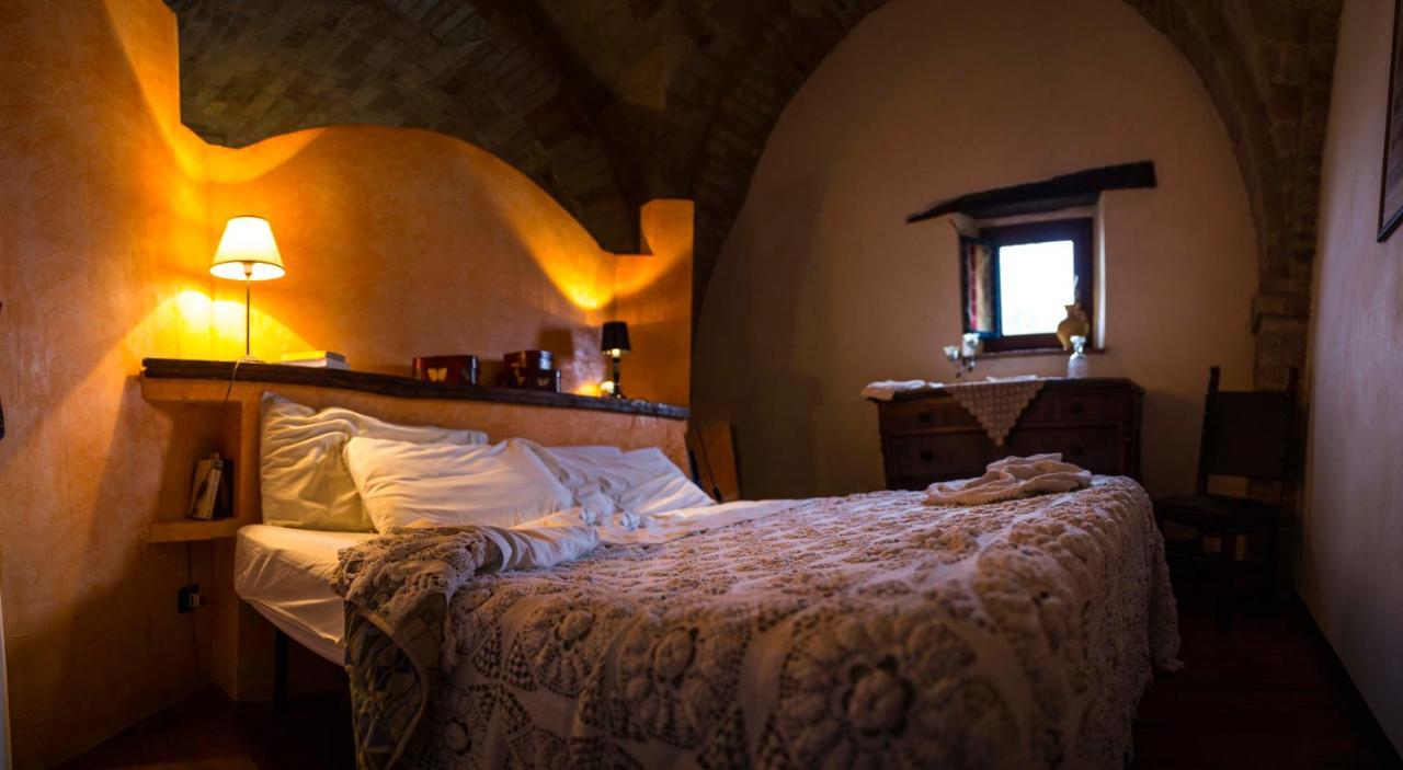 La Rosa Scarlatta Monterubbiano ภายนอก รูปภาพ